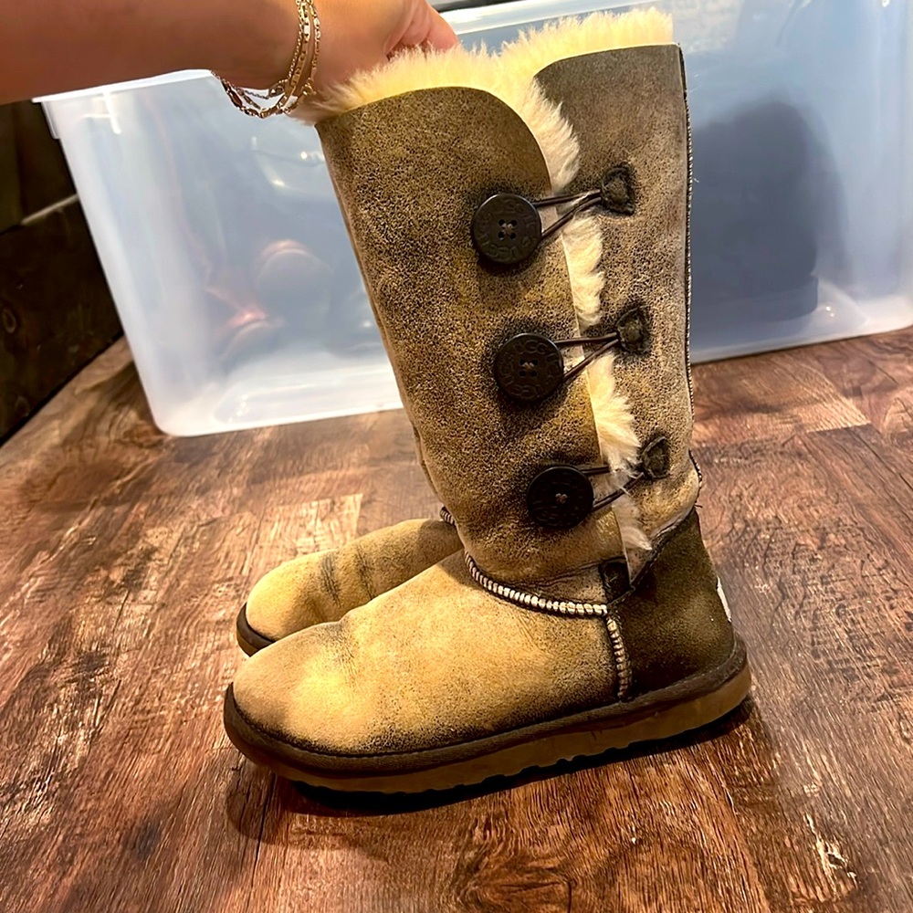 Ugg Bailey Button boots